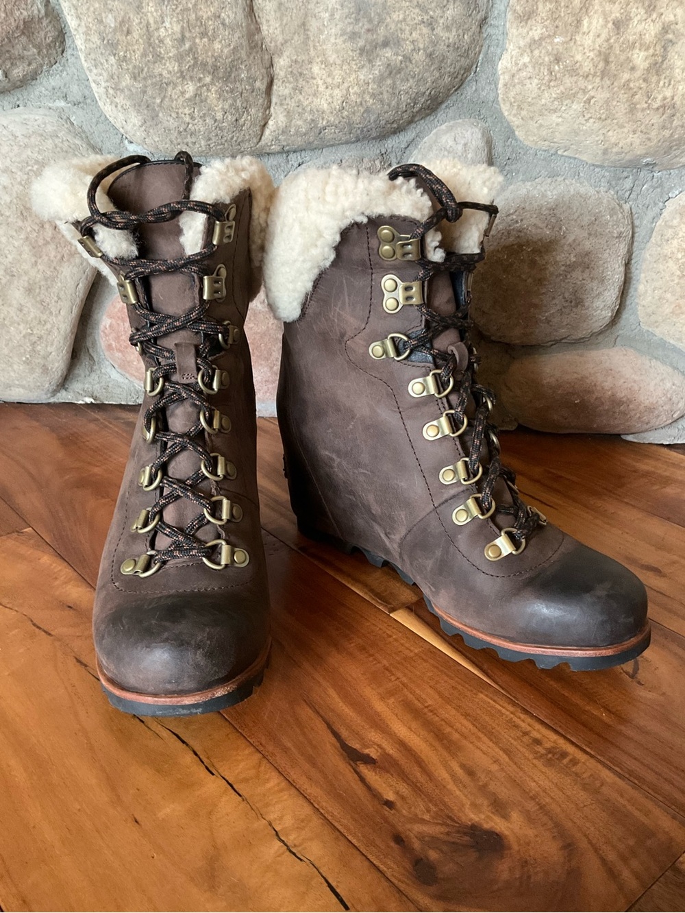 Sorel Conquest Wedge Shearling Boots Waterproof Leather Size 9